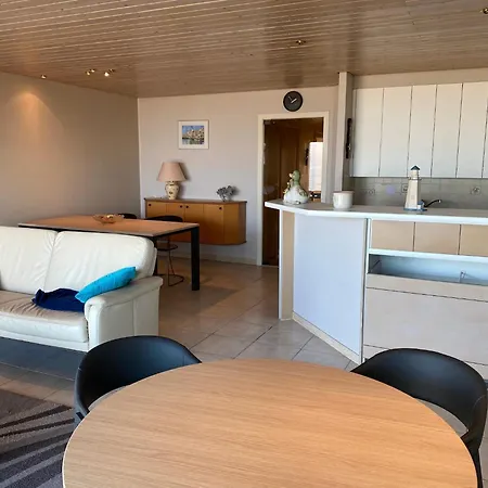 Scorpio A 0901 With Beautiful Sea View Apartment